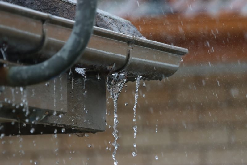 Leaking Gutter Repair detail
